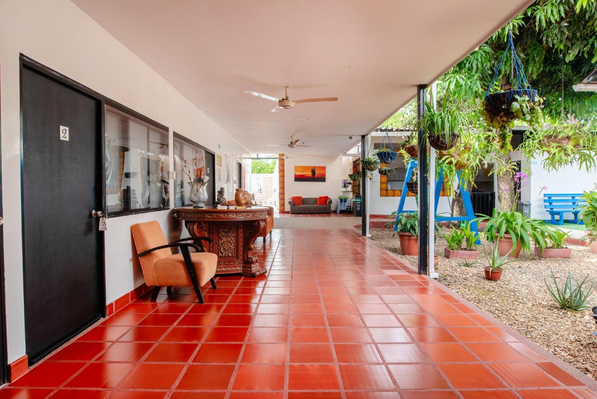 Hotel Villa Paraiso Villavieja Exterior photo